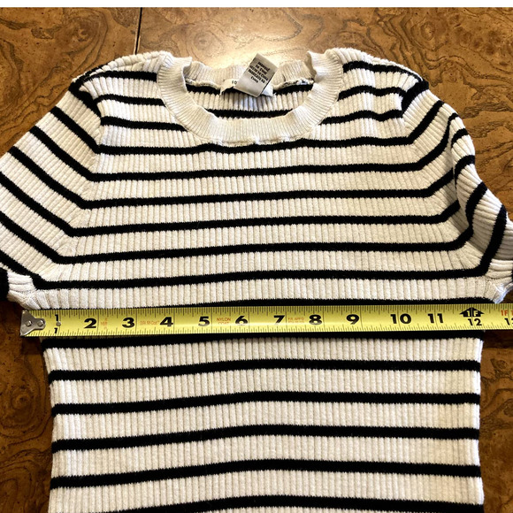 ribbed textured tight knit crewneck pullover sweater - Picture 8 of 8